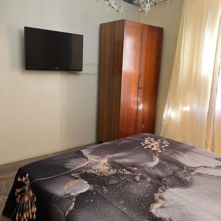 Room Station Giulia Napoli Eksteriør bilde