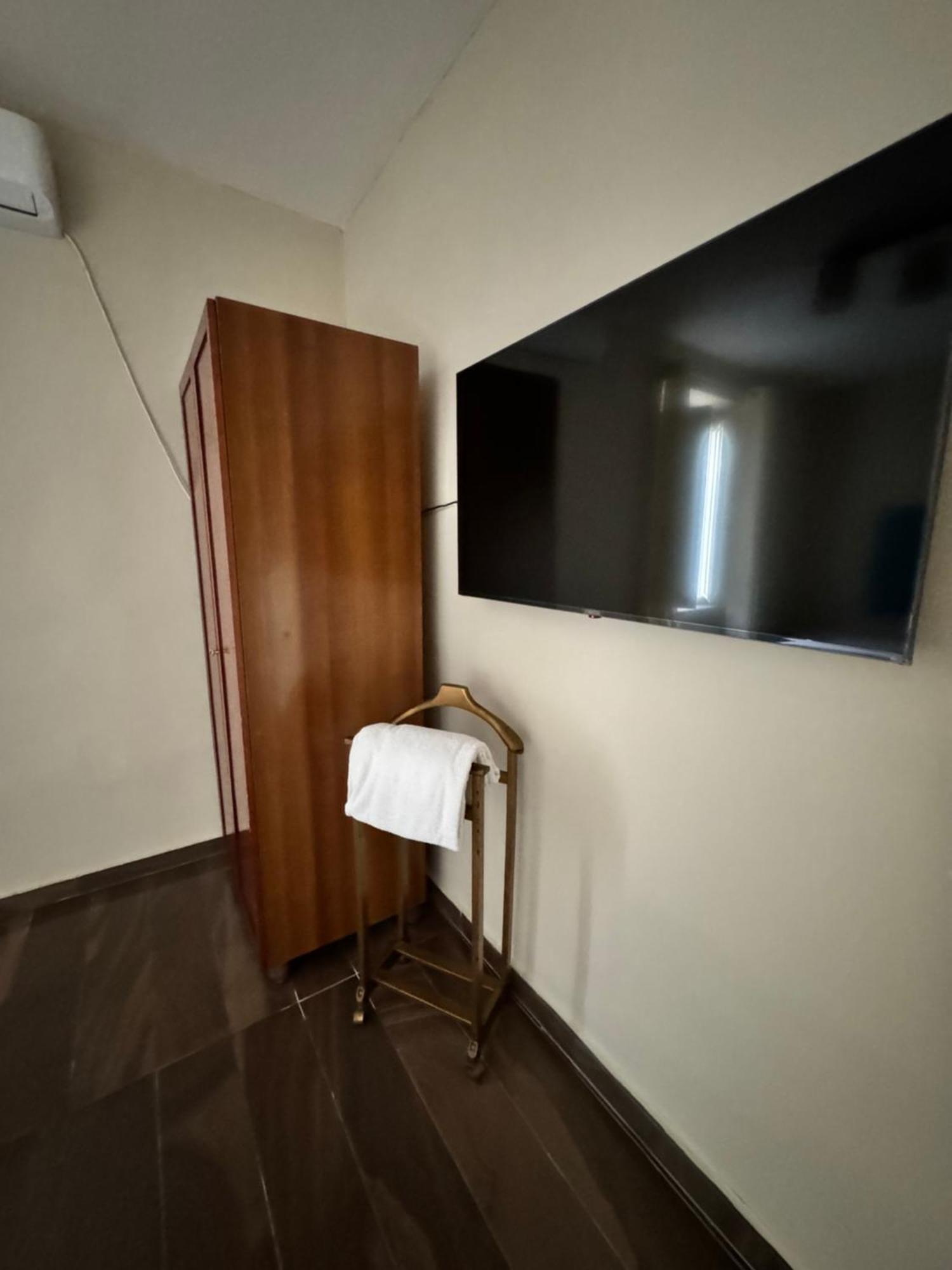 Room Station Giulia Napoli Eksteriør bilde